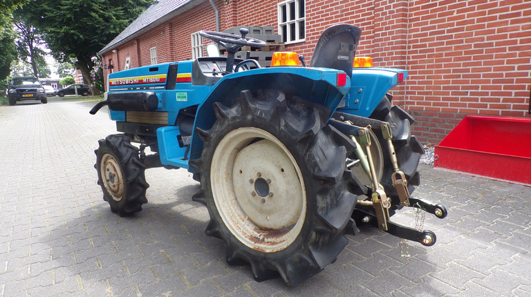 Mitsubishi MT1601D